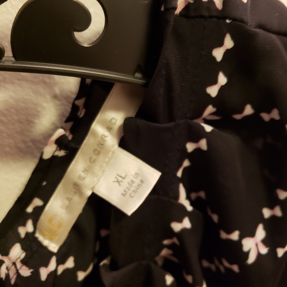 Cap sleeved blouse - Picture 5 of 5